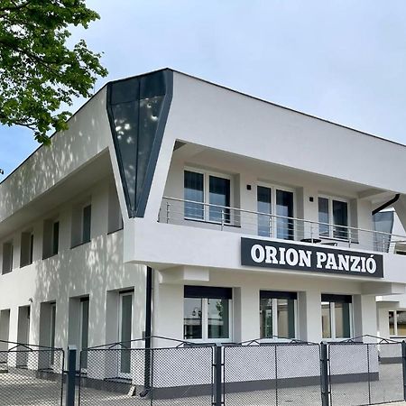مبيت وإفطار Hajdúszoboszló Orion Panzio المظهر الخارجي الصورة