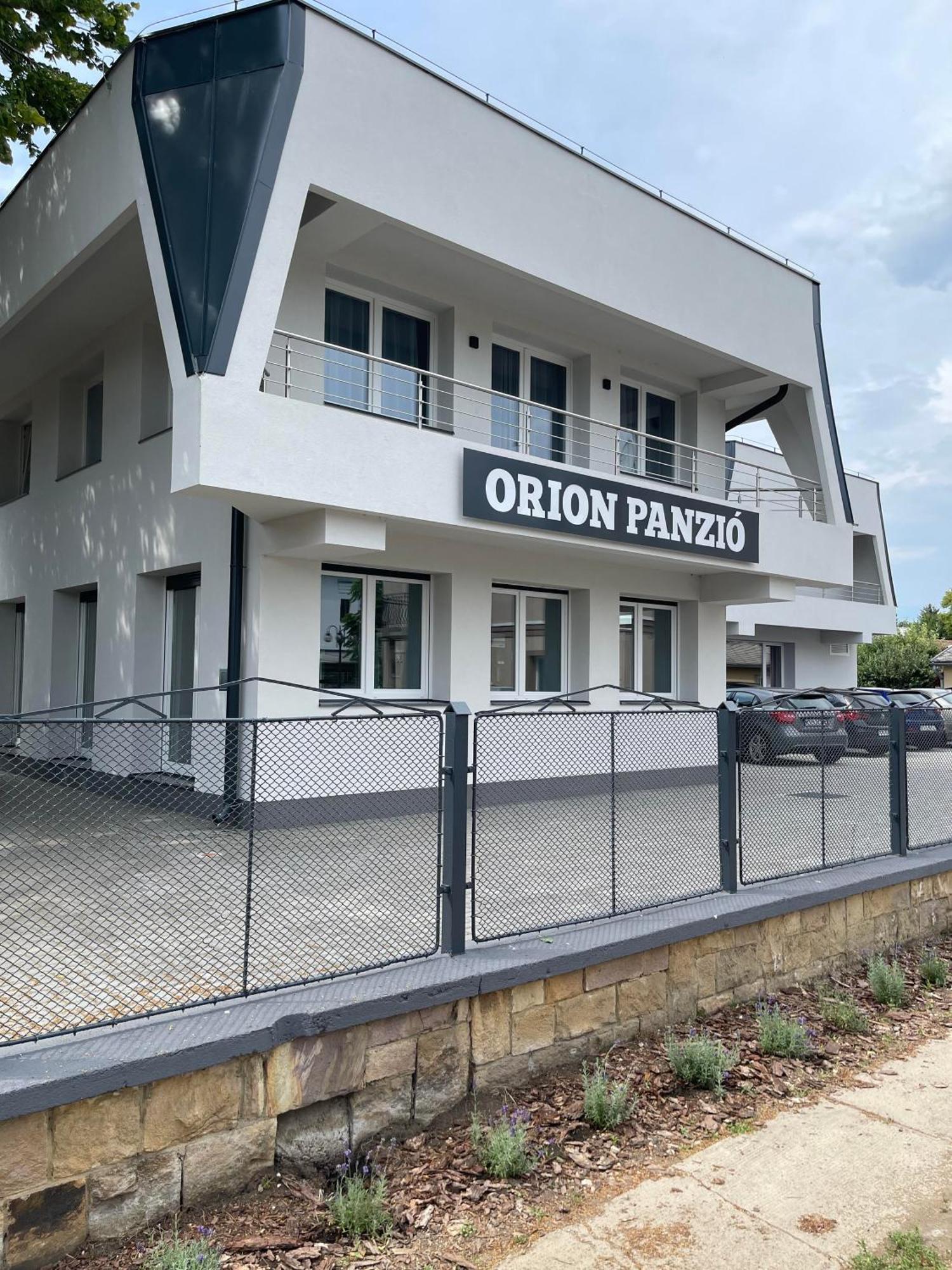 مبيت وإفطار Hajdúszoboszló Orion Panzio المظهر الخارجي الصورة
